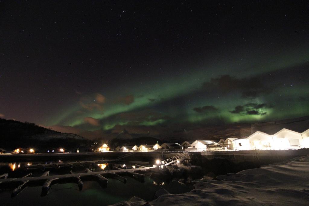 Arctic Seasport Hotel Loding Exterior photo