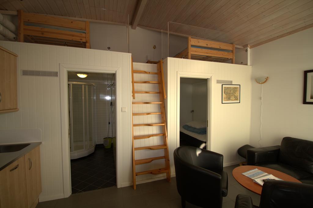 Arctic Seasport Hotel Loding Exterior photo